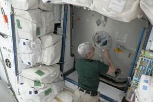 Astronauter er landet på Den Internationale Rumstation