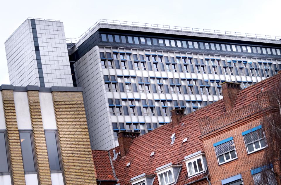 Aalborg Universitetshospital mangler medarbejdere - nu prøver man at ansætte pensionister. <i>Arkivfoto: Torben Hansen</i>