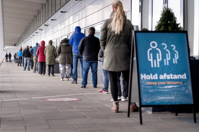 Skal du igen forberede dig på ofte at stå i kø til covid-19-test? Svaret kan du få i denne artikel. <i>Arkivfoto: Torben Hansen</i>