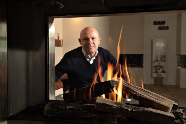 Rais har netop ansat seks nye medarbejdere, men har akut brug for yderligere ti, fortæller direktør Henrik Nørgaard. <i>Foto: Bente Poder</i>