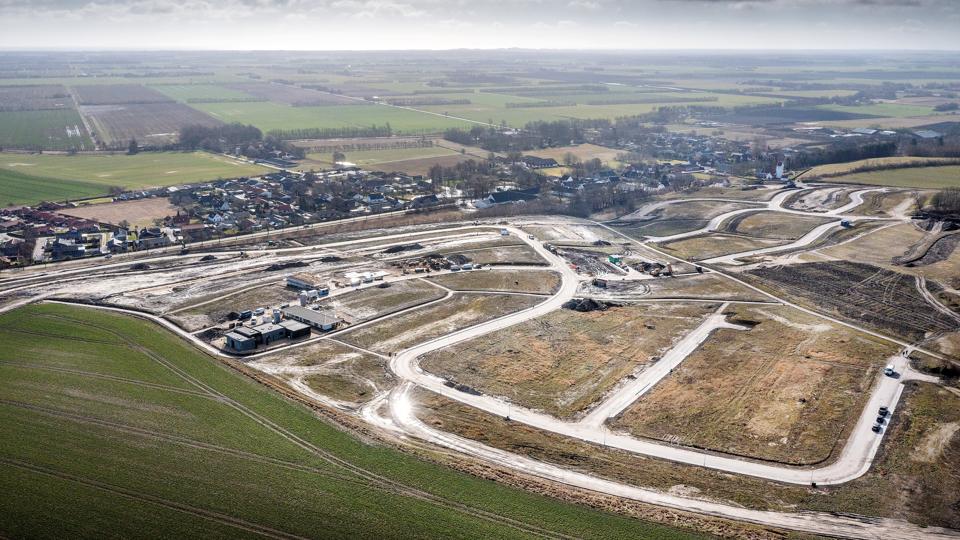 Udsigten fra toppen af Kildebækhøj er fænomenal, og derfor er beboerne også bekymrede for at få den spoleret af en ny solcellepark. <i>Arkivfoto: Torben Hansen</i>