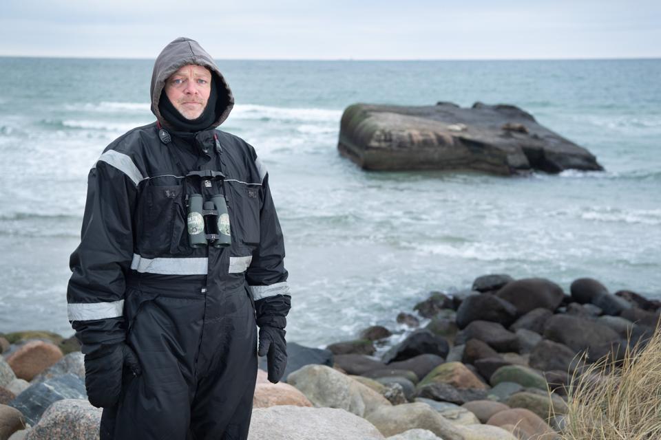 - Jeg er den, der er kommet mest på Grenen nogensinde, målt i dage og timer. Jeg er også ret god til matematik, lyder det fra ornitolog Rolf Christensen fra Skagen. <i>Arkivfoto: Bente Poder</i>