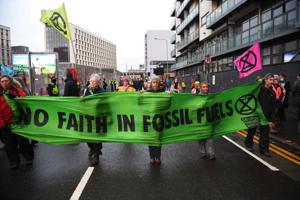 Historisk afsnit om fossile brændsler er med i COP26-udkast