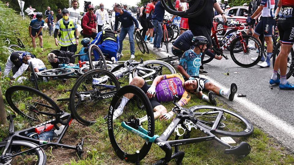 Tour de France <i>Anne-Christine Poujoulat/Reuters</i>