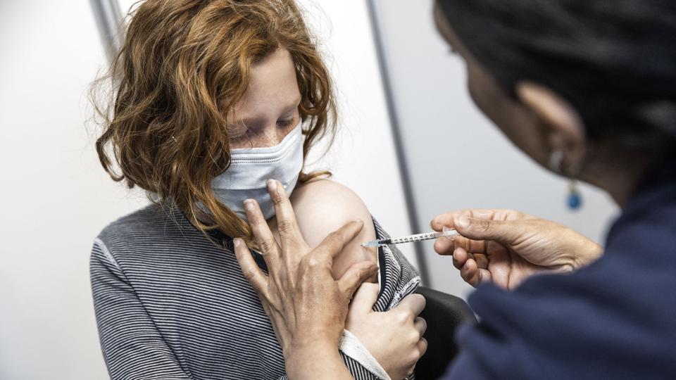Covid-19: Vaccination af børn på Amager vaccinationscenter​ <i>ãlafur Steinar Rye Gestsson/Ritzau Scanpix</i>