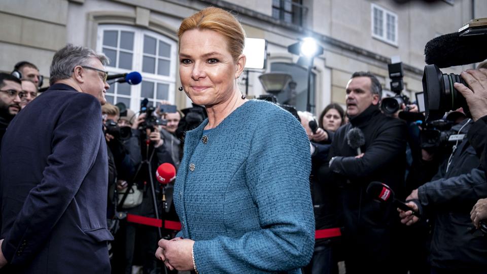 Inger Støjberg forlader Eigtveds Pakhus efter domsafsigelse. <i>Mads Claus Rasmussen/Ritzau Scanpix</i>