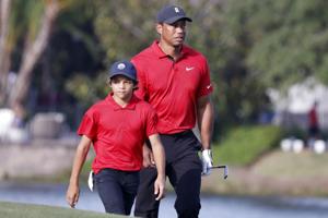 Tiger Woods bliver toer med sønnen i comebackturnering
