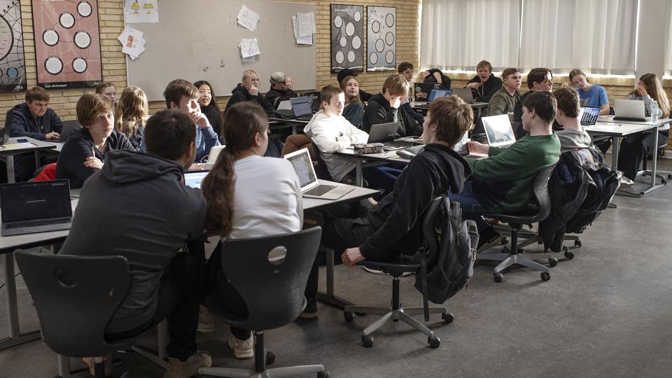 De ældste elever vender tilbage i skole på Dueholmskolen <i>Bo Amstrup/Ritzau Scanpix</i>