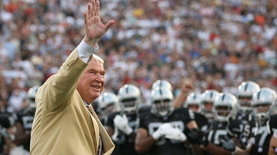 FILE PHOTO: Former Oakland Raiders'' coach John Madden waves to the crowd before the Hall of Fame game in Canton, Ohio <i>Matt Sullivan/Reuters</i>