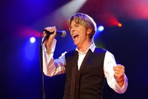 Warner bruger over en milliard på at købe David Bowies sange