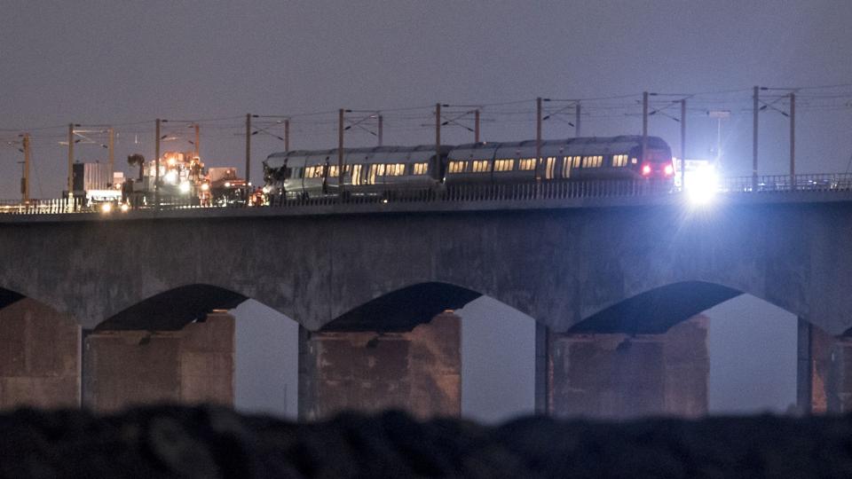 Havarikommission: Tre trailere på ulykkestog sad løst <i>Mads Claus Rasmussen/Ritzau Scanpix</i>