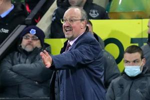 Everton sparker Benitez ud efter skuffende halvsæson