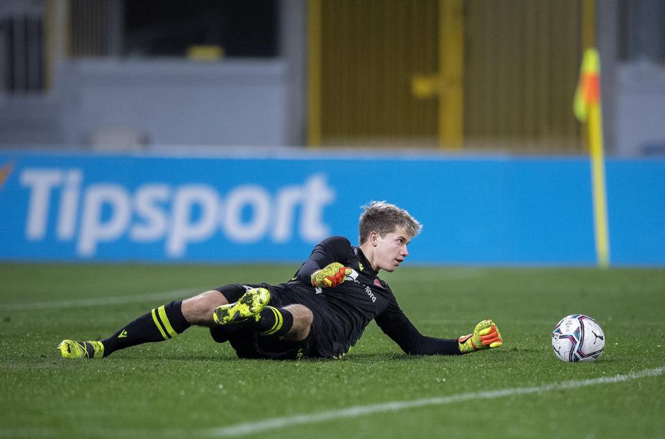 AaB's Theo Sander indkasserede to mål i tirsdagens EM-premiere. <i>Arkivfoto: Lars Pauli</i>