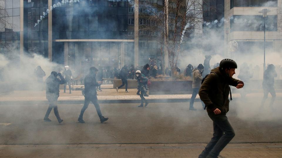 Protest against coronavirus measures in Brussels <i>Johanna Geron/Reuters</i>