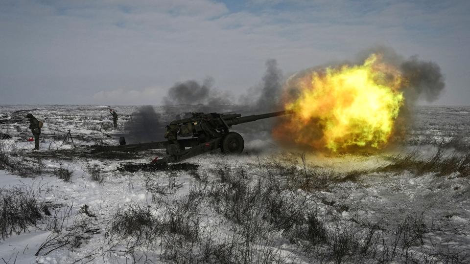 Russian service members hold drills in the Rostov region <i>Sergey Pivovarov/Reuters</i>