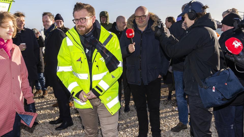 Første spadestik på Lynetteholm tages <i>Martin Sylvest/Ritzau Scanpix</i>