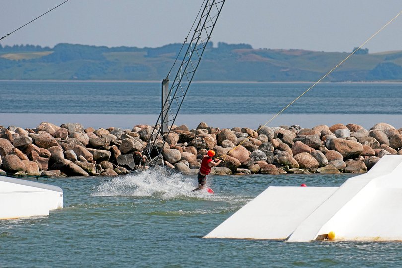 Thy Cablepark har allerede slået sit navn fast i wakeboard-kredse og har gjort det så godt, at cableparken til august kan blive ramme om EM i wakeboarding. <i>Arkivfoto: Jens Fogh-Andersen</i>