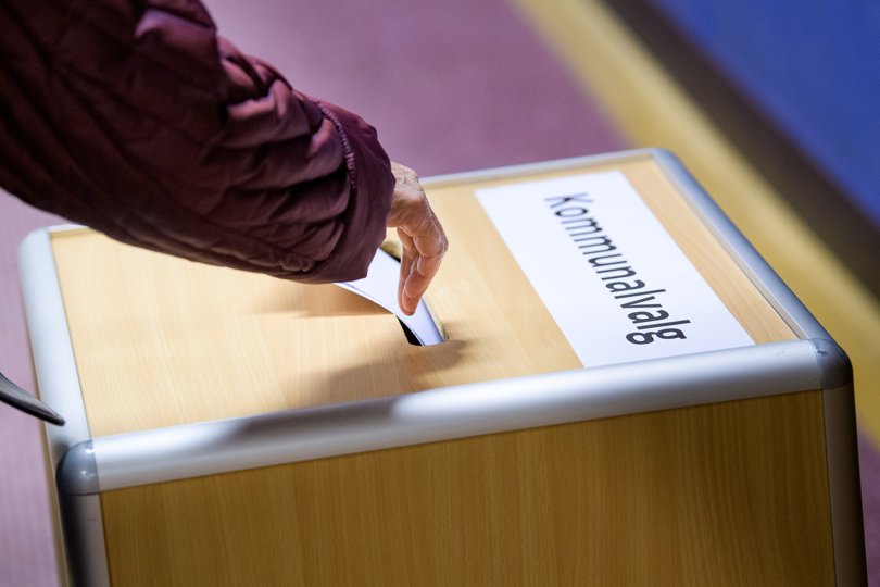 Vælgerne i Thisted kommune skal fremover stemme på færre, men større afstemningssteder, men langt de fleste får under fem kilometer til deres afstemningssted. <i>Arkivfoto: Bo Lehm</i>