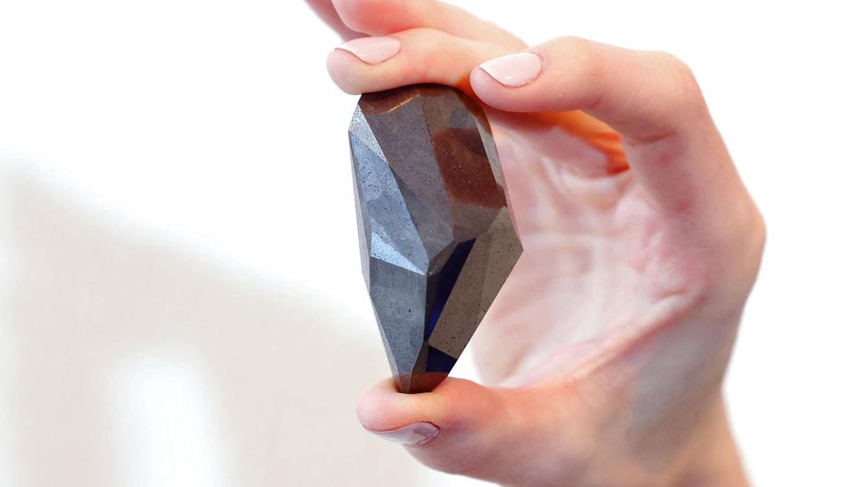 Verdens største slebne diamant er solgt for knap 27,4 millioner kroner hos auktionshuset Sotheby's og betalt med kryptovaluta. <i>Giuseppe Cacace/Ritzau Scanpix</i>