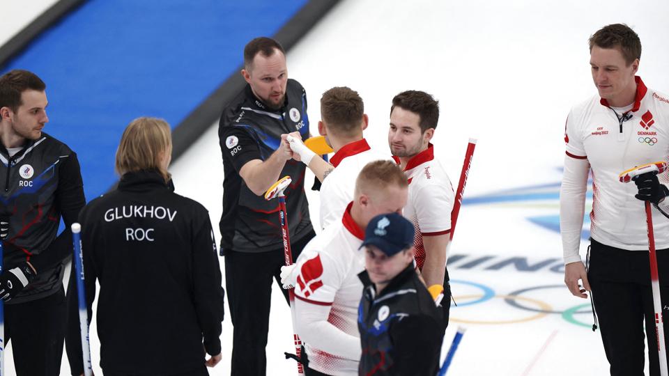 Efter blot seks ender gav danskerne op og sagde tak for kampen. <i>Evelyn Hockstein/Reuters</i>