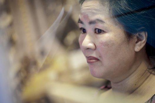Huyen Thi Nguyen er i en form for chok, siger hun. Det var et overvågningskamera foran hendes forretning, der fangede de sidste billeder af Mia Skadhauge Stevn. <i>Martin Damgård</i>
