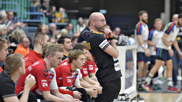 Stefan Madsen fik brugt de fleste spillere i Kolding - dog blev der stadig ikke debut til stregspilleren Knud Ronau. Foto: Bente Poder