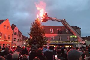 Julemanden måtte vente: Brandvæsnet kørte til brand