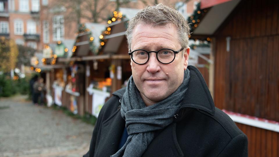 Som direktør for Aalborg City har Flemming Thingbak travlt med at rådgive Aalborg Citys medlemmer om, hvordan de forholder sig her og nu. Samtidig skal lægges en strategi for, hvordan der bedst rådes bod på de økonomiske skadevirkninger for butikslivet. Arkivfoto: Kim Dahl Hansen <i>Kim Dahl Hansen</i>