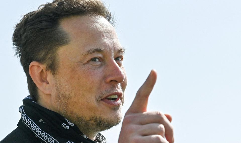 Tesla-stifteren Elon Musk donerede over 5,5 milliarder dollar (over 36 milliarder kroner) i Tesla-aktier til en velgørenhedsfond i november sidste år. <i>Pool/Reuters</i>