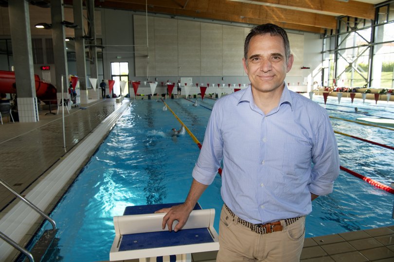 Jesper Sander Andersen, formand for Thisted Svømmeklub, er glad for, at der nu sættes skub i arbejdet med at se på svømmehalsfaciliteterne i Thisted Kommune. Arkivfoto: Peter Mørk