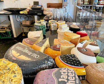 Lækre oste for enhver smag. Foto: Helge Søgaard