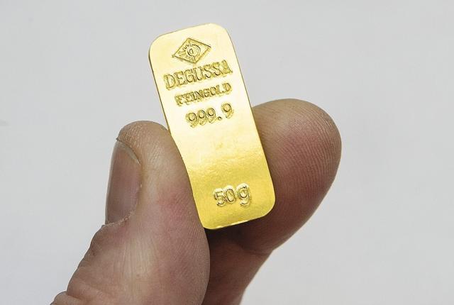 Guld kan lindre smerter, viser nordjysk forskning. Her 50 gram guld - men det er dog mikroskopiske stykker guld, som er brugt i det nordjyske forsøg. Arkivfoto: Peter Broen
