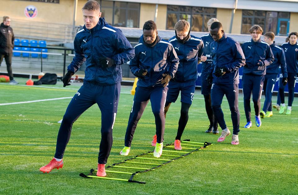 Mads Hvilsoms fysiske form er god, men han deltager stadig ikke i træningsøvelser, hvor han kan blive udsat for tacklinger. Arkivfoto: Bo Lehm <i>Bo Lehm</i>