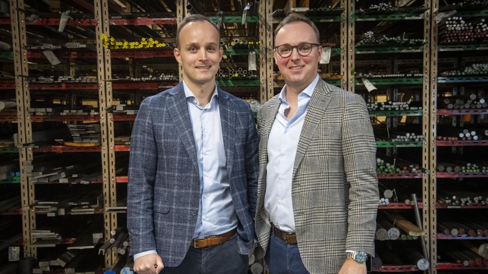 Hans Jensen'erne - med fornavnene Christian (t.v.) og Rasmus. De er fjerde generation i familiefirmaet, men er klar over, at firmaet ikke skal drives som for 100 år siden. <i>Foto: Kim Dahl Hansen</i>