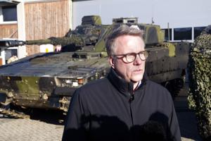 Forsvarsminister: Ingen beviser for russisk tilbagetrækning