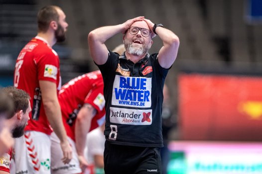 Aalborg-træner Stefan Madsen var hverken tilfreds med sit hold eller dommernes svingende linje i onsdagens opgør. Arkivfoto: Torben Hansen