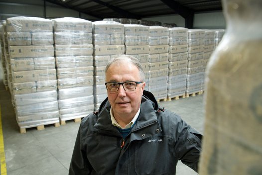 Direktør Lars Sørensen, Easy AgriCare, skal bruge de kommende dage på at få overblikket over, hvordan man kommer videre efter den store brand, som har sat produktionen ud af spil. <i>Arkivfoto: Bo Lehm</i>