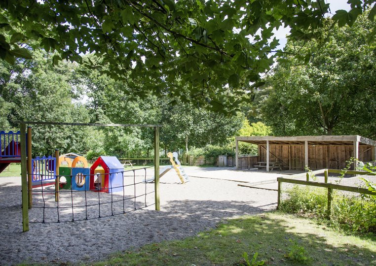 Ib Poulsen (DF) havde været på legepladsen i Christiansgave og fandt, at den var "et eksempel på tiltrængt vedligeholdelse".