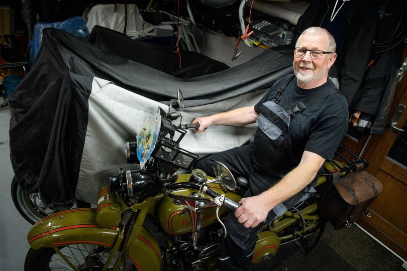 Christian Gerken er passioneret Harley-Davidson-mekaniker og folk kommer ofte langvejs fra for at få ordnet deres motorcykler.