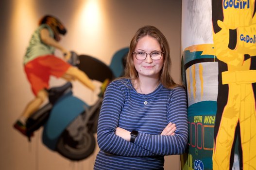 De fleste unge interesserer sig ikke for politik. Men de går op i demokrati, og derfor bør de komme til møde på Hotspot torsdag aften, mener Katrine Høfner.