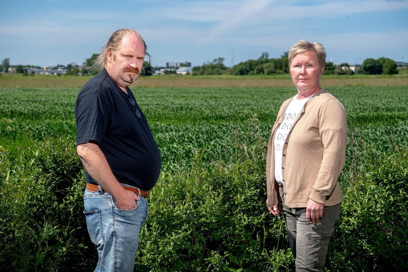 To af naboerne, Michael Vinther og Charlotte B. Nielsen får ikke et nyt erhvervsområde i baghaven. Arkivfoto