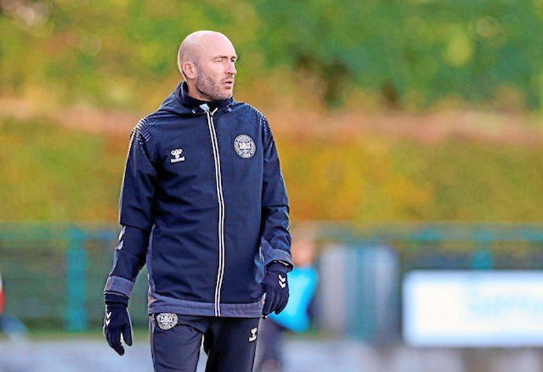 Den tidligere AaB-træner står nu i spidsen for det danske U19-landshold for kvinder. Foto: DBU <i>Anders Kjærbye</i>