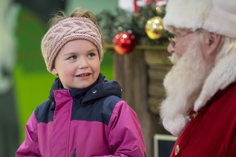 Fredag aften får mange børn besøg af julemanden. Foto: Martél Andersen <i>Foto: Martél Andersen</i>