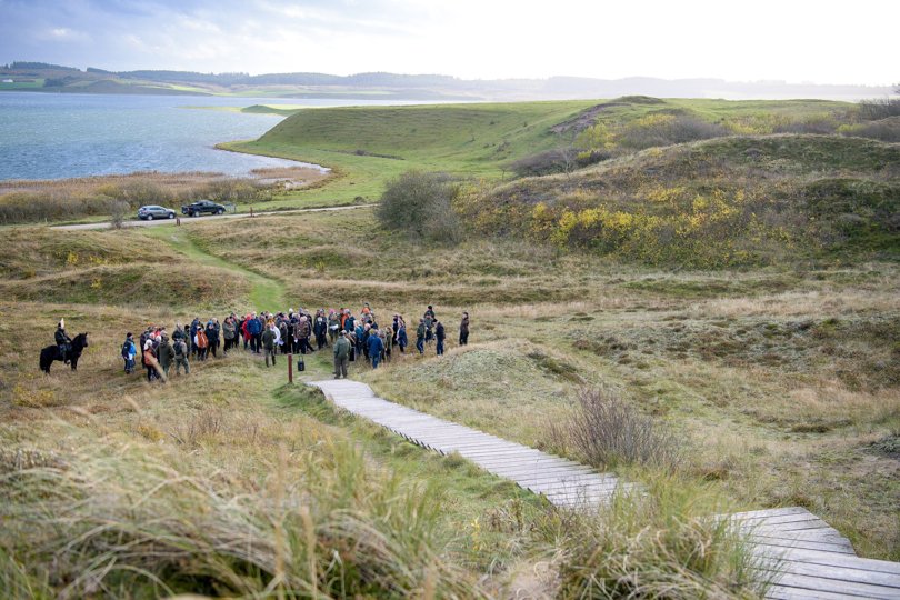 1. november inviterede Naturstyrelsen til vandretur med indbygget debat om en mulig naturnationalpark i den nordlige del af Nationalpark Thy. Nu bliver der mere tid til debat, for udpegningen er udsat til næste år.Arkivfoto: Bo Lehm