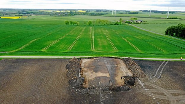 Slots- og Kulturstyrelsen peger på et 6000 år gammelt stenalder-gravkompleks ved Blenstrup som et at årets arkæologiske top 10 fund. Det består af en langhøj, der er op mod 90 meter lang og 13 meter bred.Foto: Nordjyske Museer