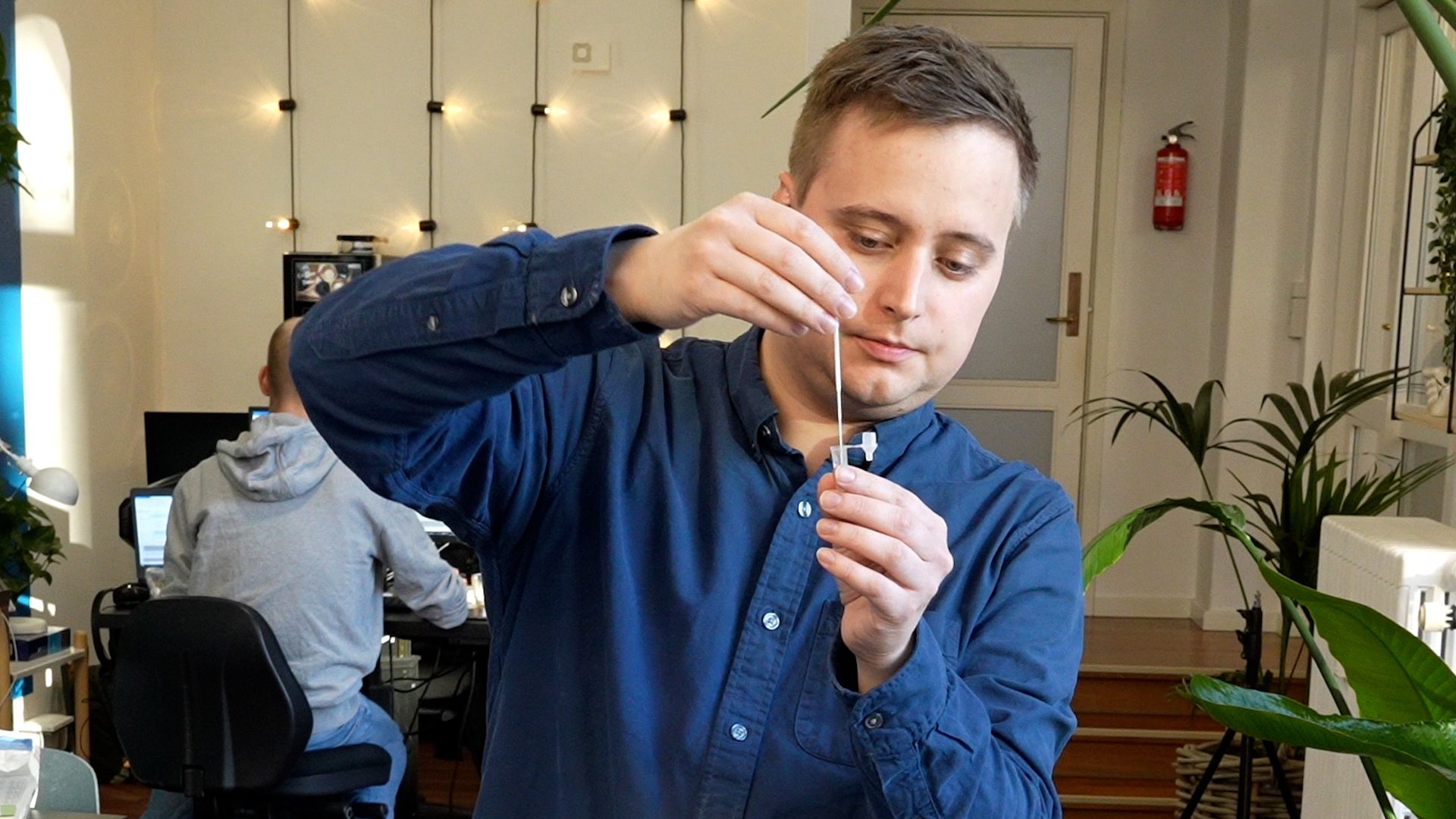 Nu kan du teste dig selv for corona, men hvor nemt er det?