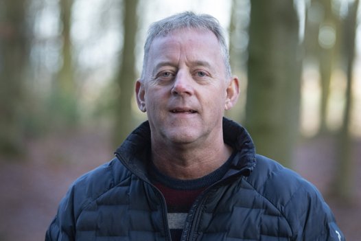 Servicechef Finn Nørgaard Kristensen brænder for dyrehegnet i skoven. Han mener, at dyrene og alt det levende i naturen er en lise for sjælen. Foto: Bente Poder