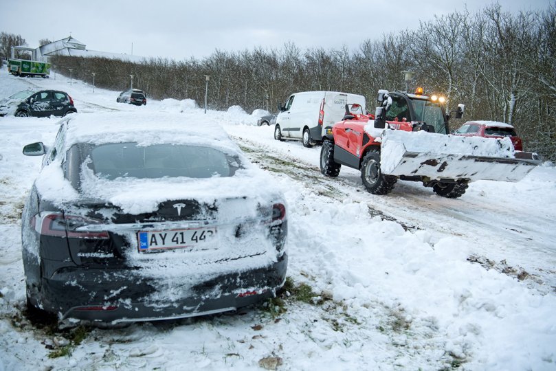 Fik du bygget en snemand? Fik du sat vinterdæk på bilen? Arkivfoto; Bo Lehm <i>Bo Lehm</i>