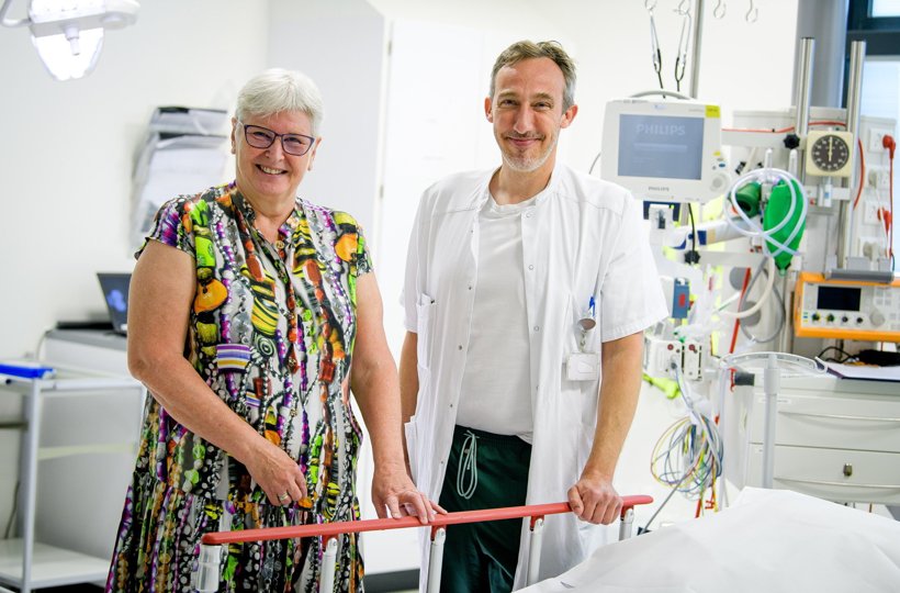 Grethe Kirk, matrikelchef på Aalborg Universitetshospital i Thisted, og Rasmus Elsøe, traumelæge i Thisted og specialeansvarlig overlæge i traumatologi på Aalborg Universitetshospital, ser begge frem til samarbejdet, som både vil gavne patienterne og sygehusets faglighed. Foto: Bo Lehm