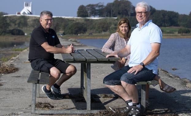 Jan Gerts, Kamilla Bonde og Jens Laurids Pedersen fra styregruppen til Kilometermolen har mødt velvilje i Mariagerfjord Kommune. <i>Arkivfoto: Henrik Louis Simonsen</i>